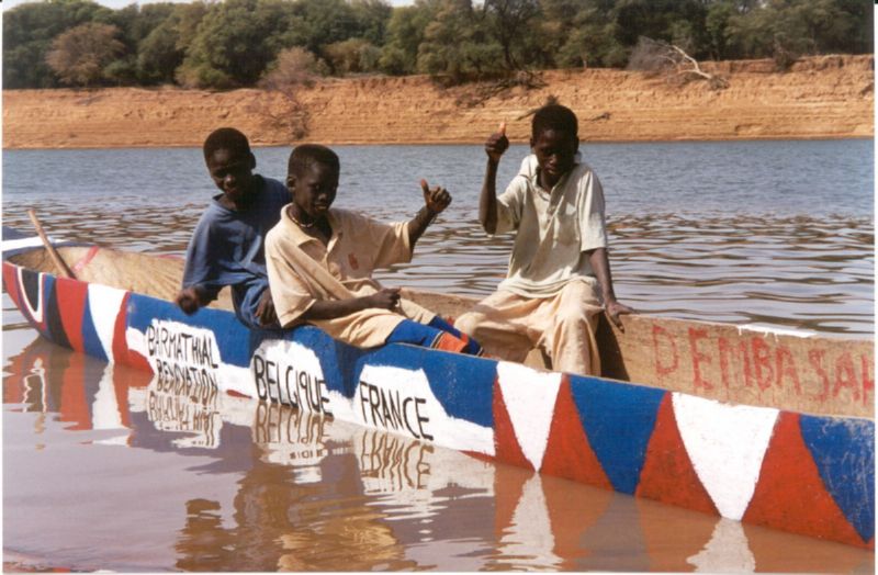 b2-pirogue_enfants